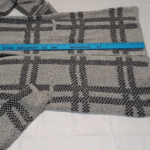 Apt, 9 Long Cardigan Sweater Gray and Navy Plaid Size‎ XL - Picture 6 of 9